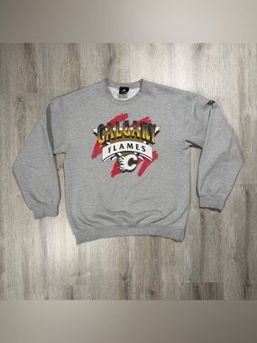 2000s Adidas Calgary Flames NHL Graphic Crewneck Sweatshirt Medium